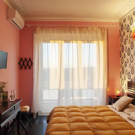 Lights Nocleg ze śniadaniem 3*